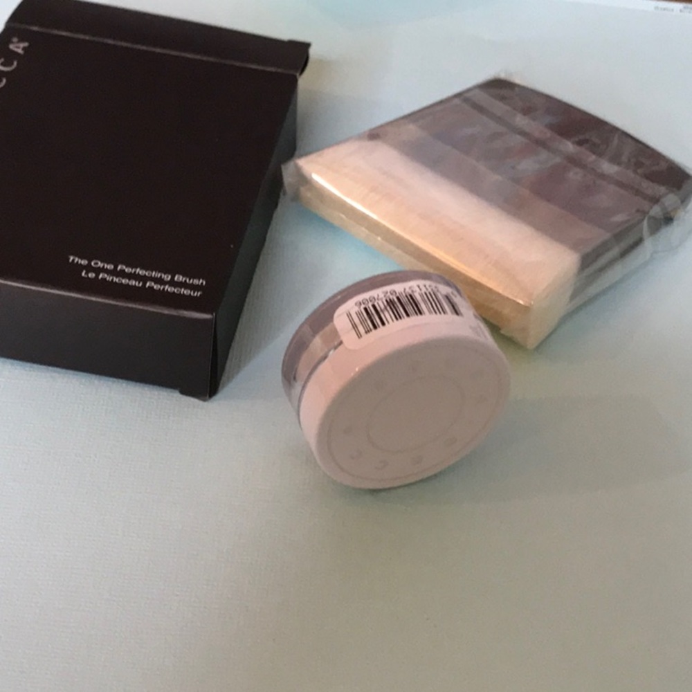 Becca brush and setting powder bundle